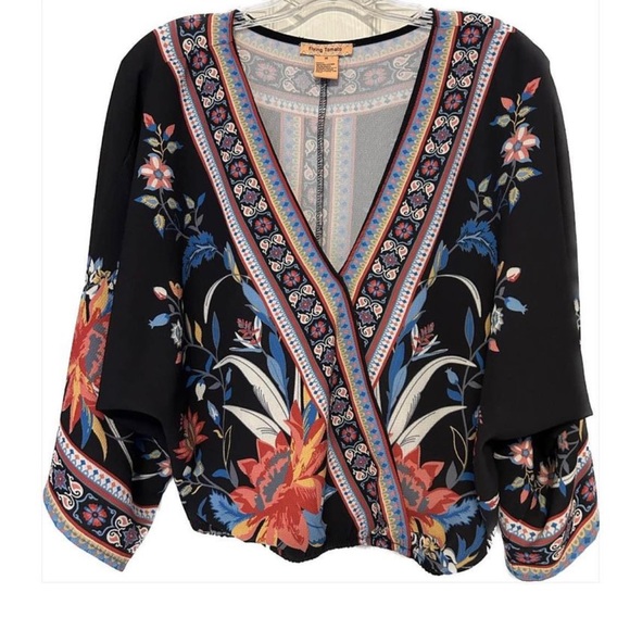 Tops - Patterned Top- Medium